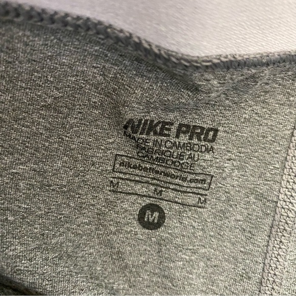 Nike Pro Sri fit gray leggings cropped size M medium - Picture 9 of 10